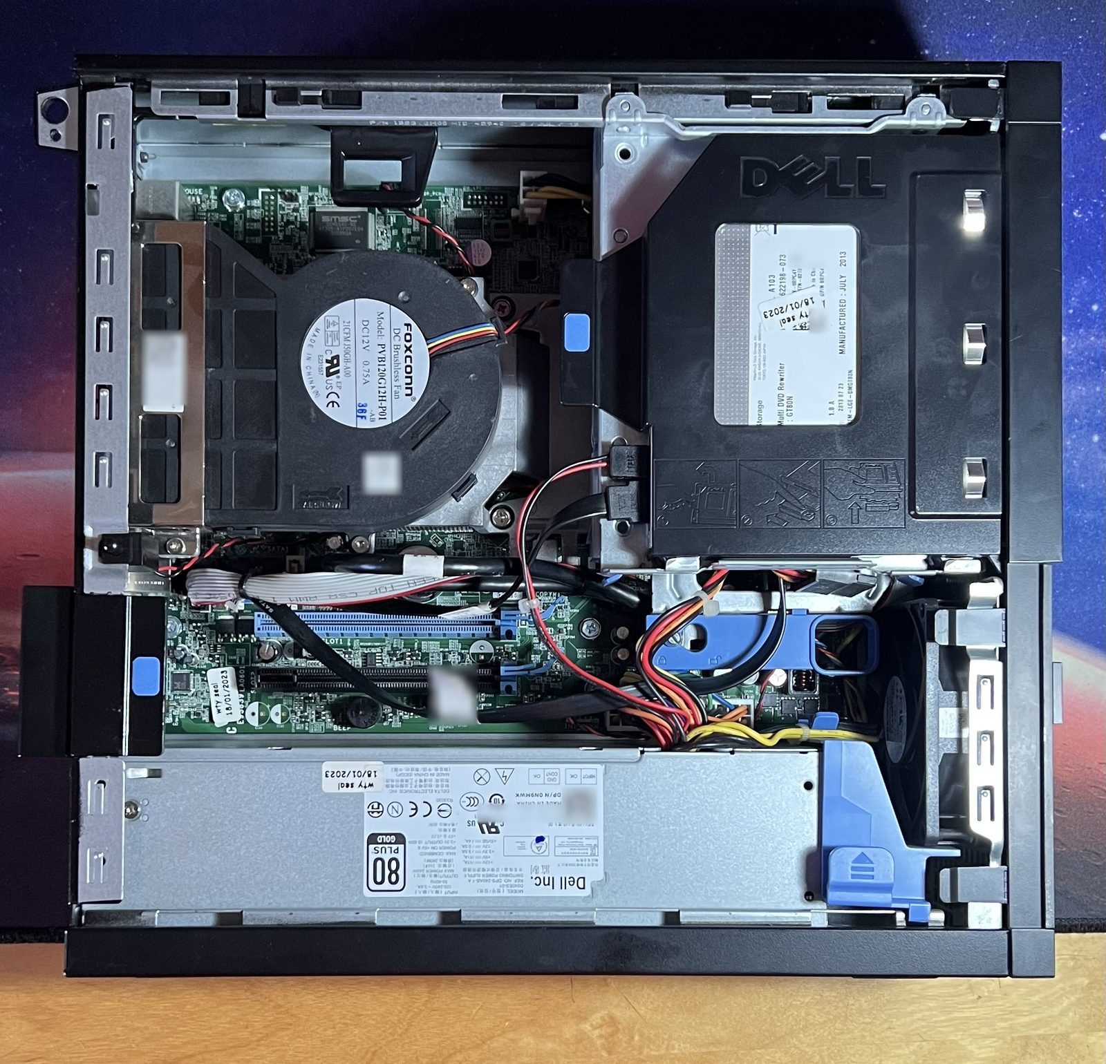 Il Dell OptiPlex aperto, con dissipatore, lettore ottico e alimentatore originale